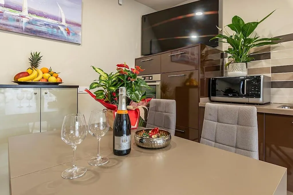 2 Min From The Sea Pool, Comfort And Free Wifi ミアミ・プラトーヤ 0*,